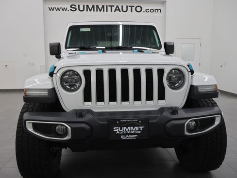 Used 2019 Jeep Wrangler Unlimited Sahara AWD/4WD image 19