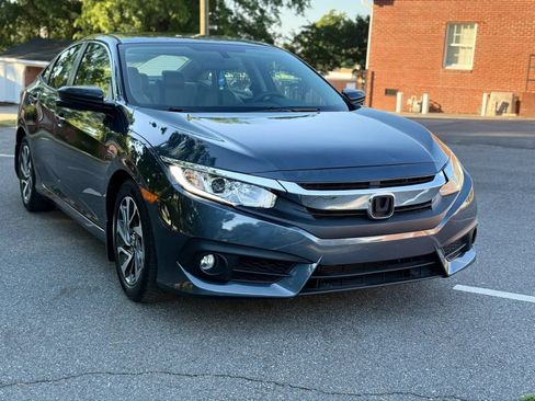 Used 2017 Honda Civic EX image 8