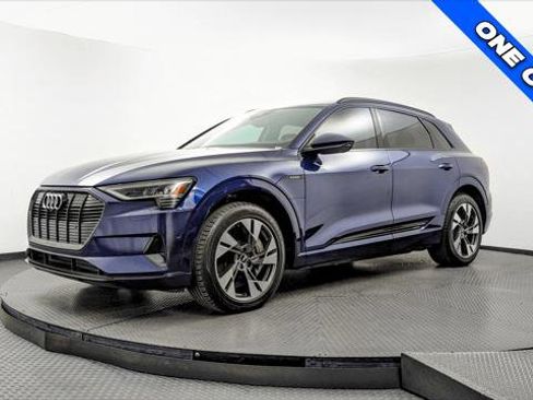 Used 2021 Audi e-tron Premium w/ Convenience Plus Package AWD/4WD image 2