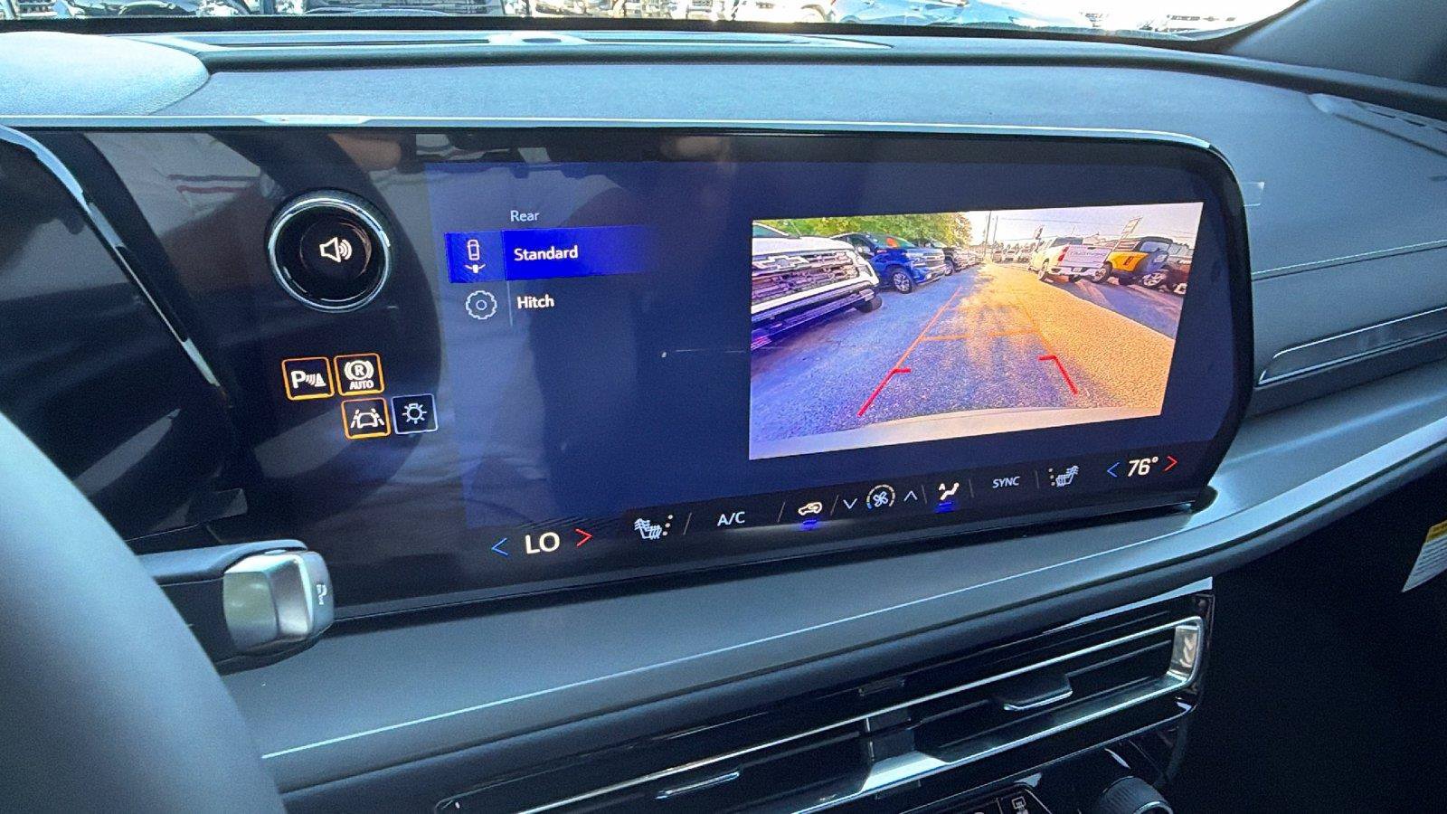 New 2027 Chevrolet Traverse LT FWD image 27