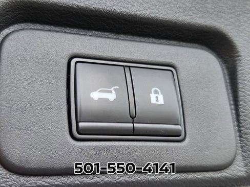 Used 2025 Nissan Rogue SV FWD image 16