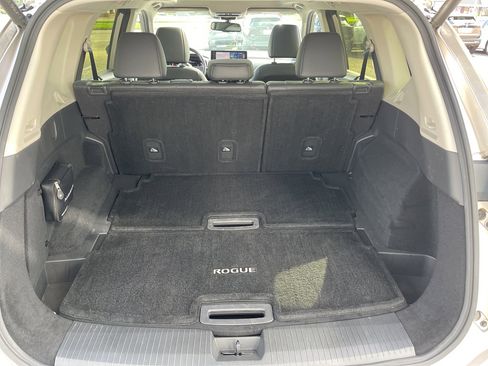 Certified 2024 Nissan Rogue SL w/ SL Premium Package image 26