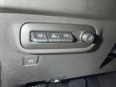 Used 2023 GMC Terrain Denali AWD/4WD image 17