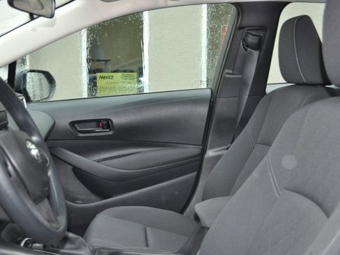 Used 2025 Toyota Corolla LE image 6