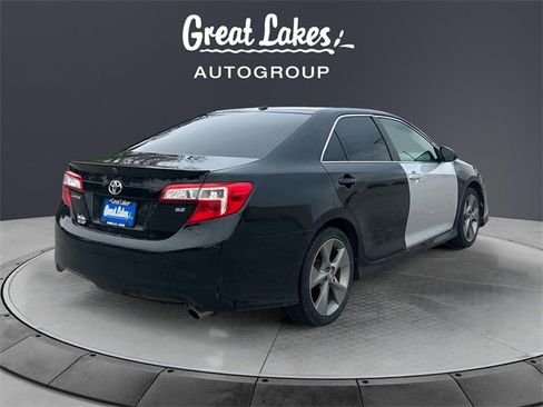 Used 2012 Toyota Camry SE image 5