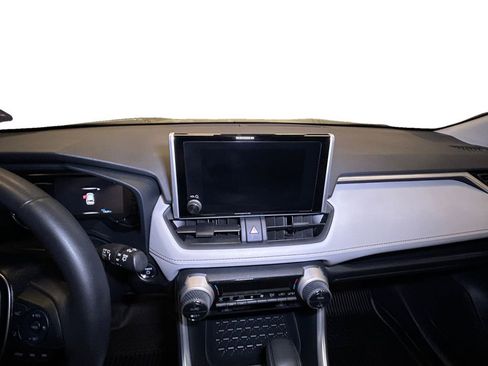 Used 2025 Toyota RAV4 XLE w/ Weather Package AWD/4WD image 10