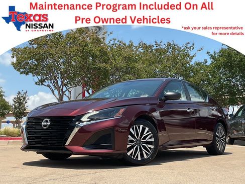Used 2025 Nissan Altima 2.5 SV FWD image 1