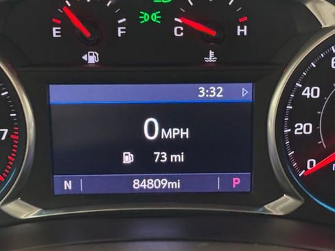 Used 2020 Chevrolet Traverse LT image 10