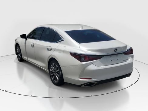 Used 2023 Lexus ES 350 w/ Accessory Package (Z2) FWD image 5