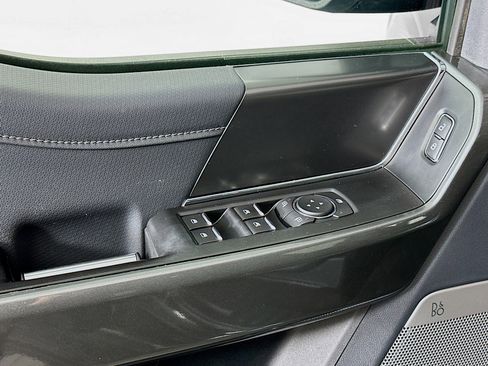 Used 2022 Ford F150 XLT w/ Equipment Group 302A High image 15