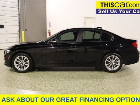 Used 2017 BMW 320i Sedan image 4