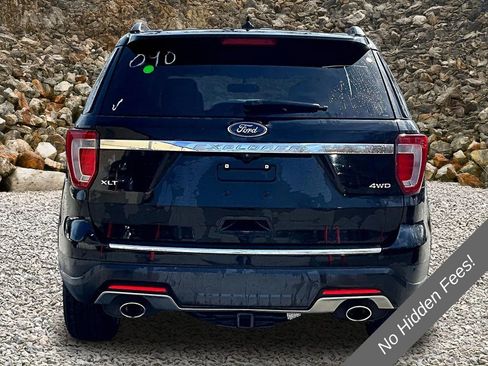 Used 2018 Ford Explorer XLT w/ Equipment Group 202A AWD/4WD image 2