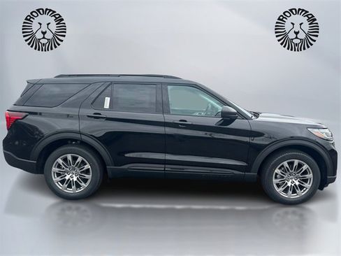 New 2026 Ford Explorer Active image 4