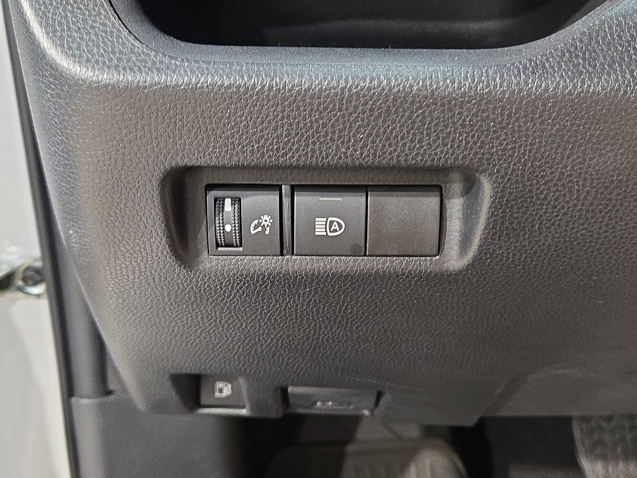 Certified 2024 Toyota RAV4 LE AWD/4WD image 25