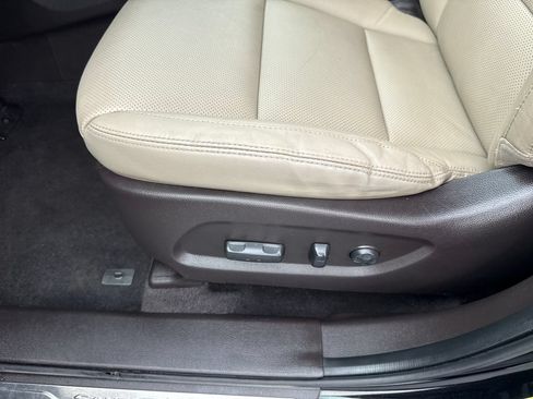 Used 2019 Hyundai Santa Fe XL FWD image 12