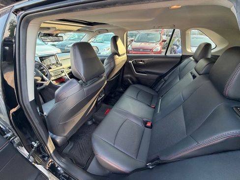 Used 2020 Toyota RAV4 TRD Off-Road AWD/4WD image 11