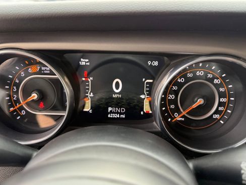 Used 2018 Jeep Wrangler Unlimited Sport S AWD/4WD image 9