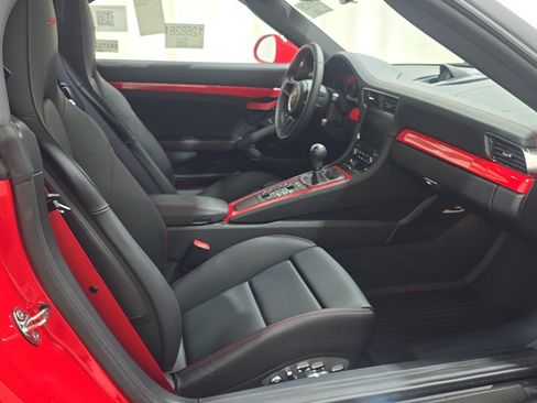Used 2019 Porsche 911 Speedster RWD image 5