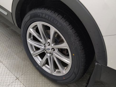 Used 2016 Ford Explorer Limited w/ Equipment Group 301A AWD/4WD image 31