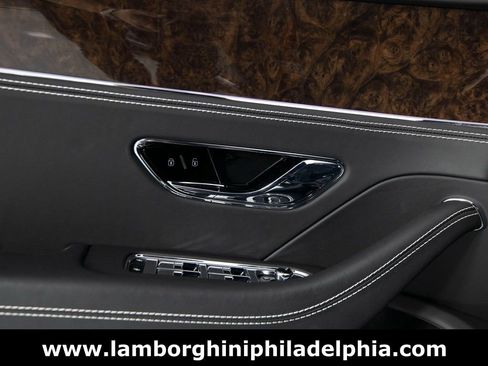Used 2024 Bentley Flying Spur V8 image 14