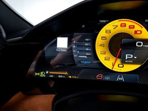 Certified 2026 Ferrari Roma Spider RWD image 36