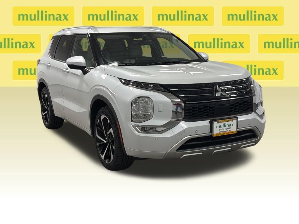 Used 2022 Mitsubishi Outlander SEL AWD/4WD image 3
