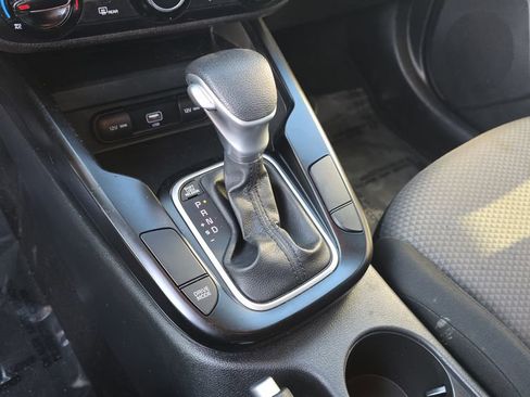 Used 2020 Kia Soul LX FWD image 14