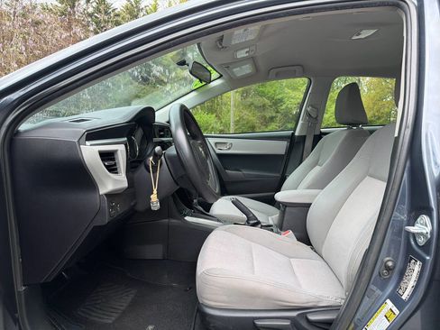 Used 2015 Toyota Corolla LE image 15