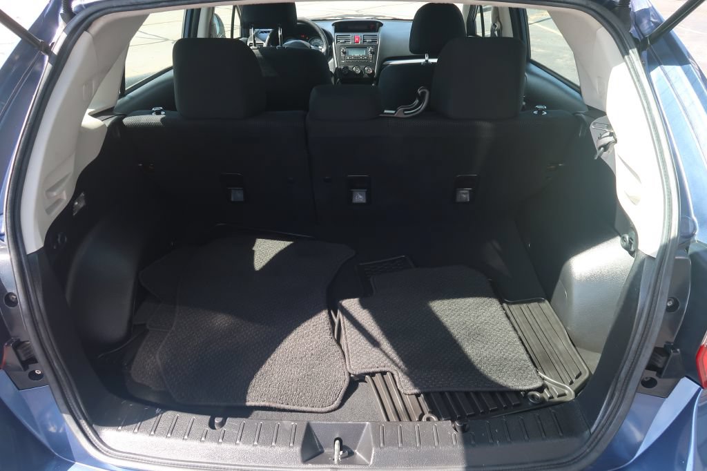 Used 2012 Subaru Impreza 2.0i Premium w/ All-Weather Pkg AWD/4WD image 11