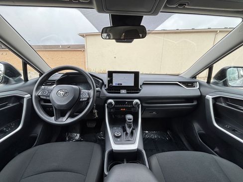 Used 2025 Toyota RAV4 LE image 32