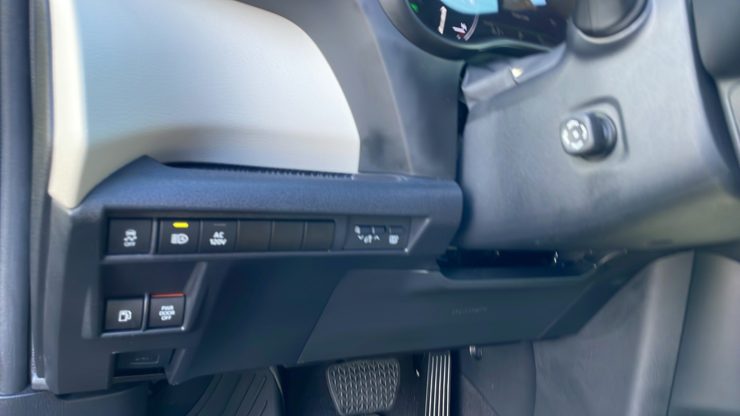 Certified 2023 Toyota Sienna Limited AWD/4WD image 15