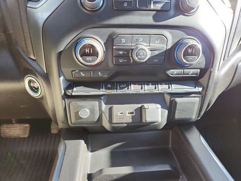 Certified 2022 Chevrolet Silverado 1500 RST image 17