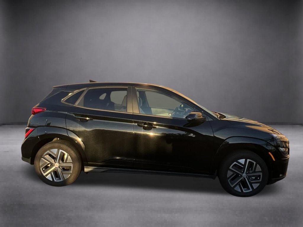 Certified 2023 Hyundai Kona SEL FWD image 9