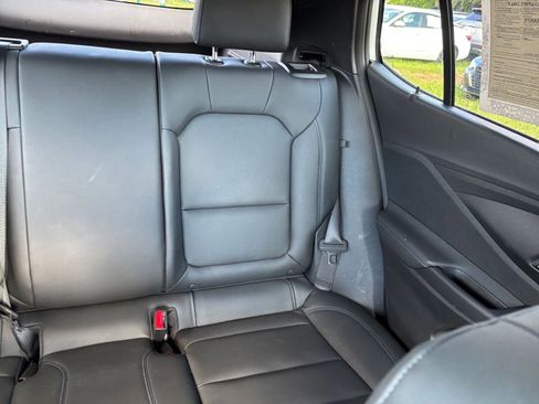 Used 2025 Buick Envista Sport Touring image 37