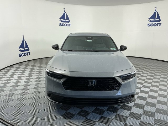Used 2024 Honda Accord Sport image 2