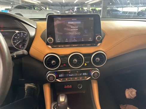 Used 2020 Nissan Sentra SV w/ SV Premium Package image 5