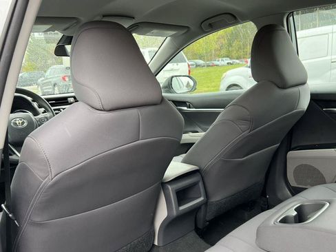 Used 2020 Toyota Camry LE FWD image 33