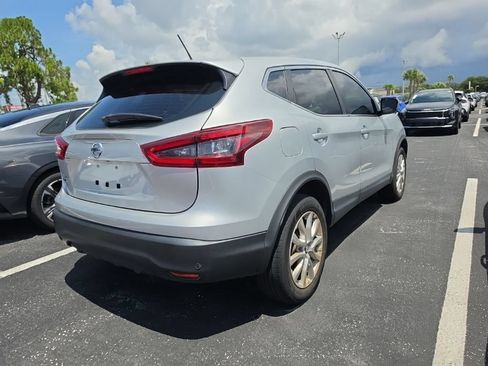 Used 2022 Nissan Rogue Sport S FWD image 14