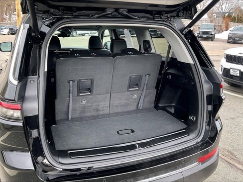 Used 2024 Jeep Grand Cherokee L Limited w/ Luxury Tech Group II image 31