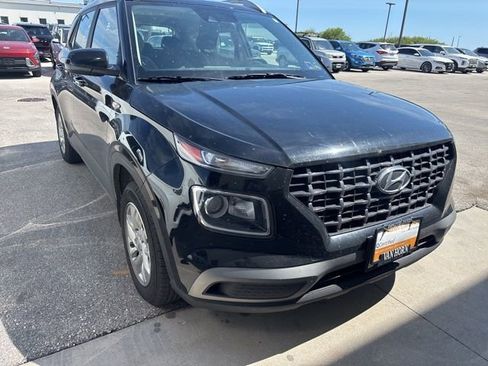 Used 2020 Hyundai Venue SEL w/ Convenience Package FWD image 1