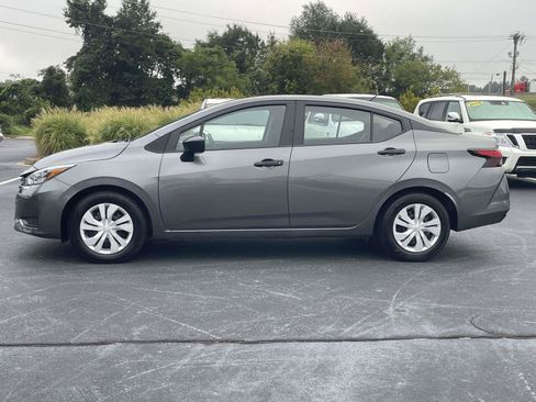 Used 2025 Nissan Versa S FWD image 4