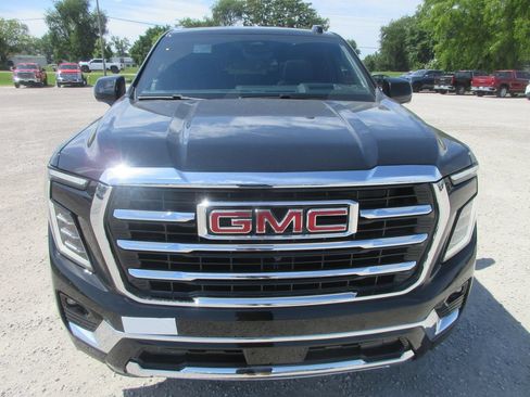 New 2026 GMC Yukon Elevation w/ Elevation Premium Package AWD/4WD image 10