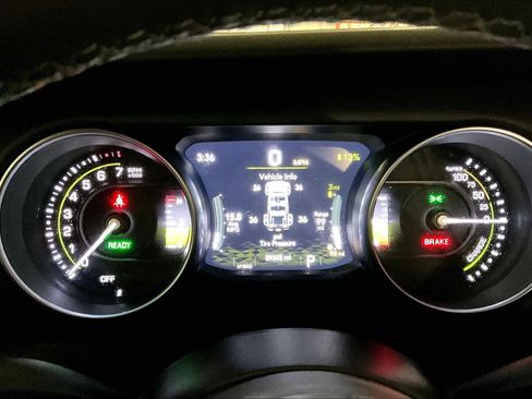 Used 2021 Jeep Wrangler Unlimited Sahara w/ Safety Group AWD/4WD image 25