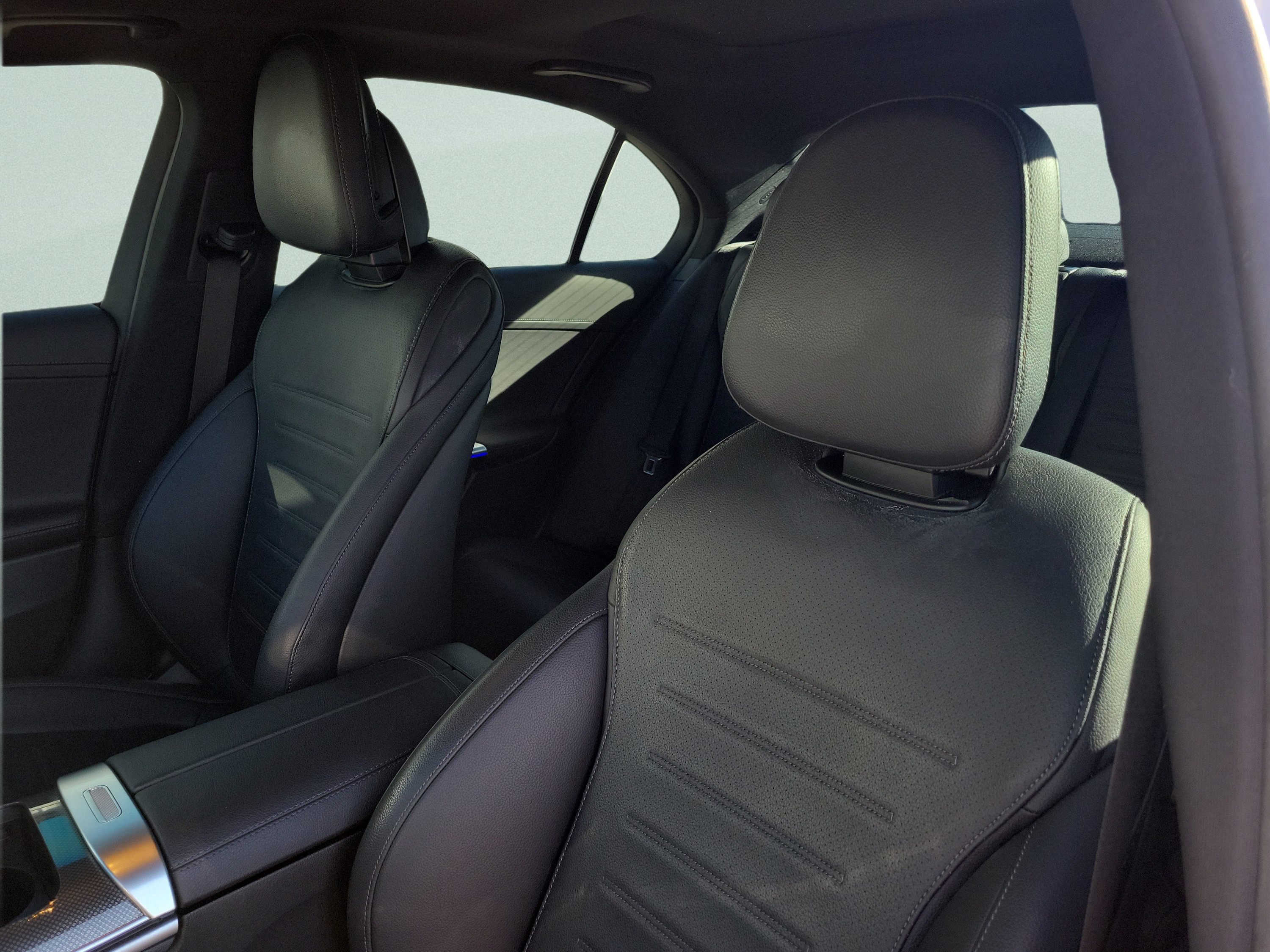 Used 2022 Mercedes-Benz C 300 Sedan image 18