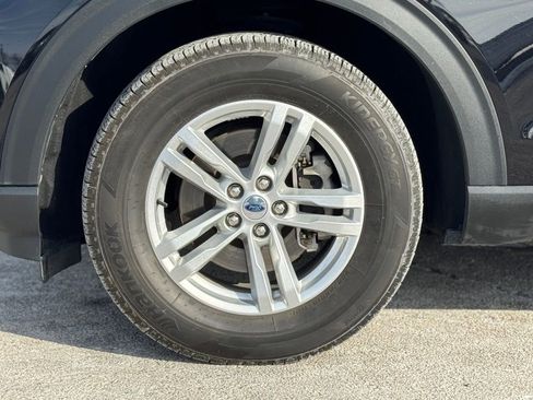 Used 2023 Ford Explorer XLT w/ Equipment Group 202A image 41