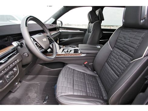 New 2025 Cadillac Escalade Sport Platinum w/ LPO, ONYX Package image 6