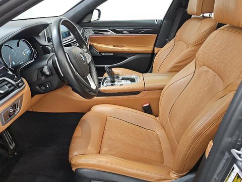 Used 2018 BMW 750i xDrive AWD/4WD image 4