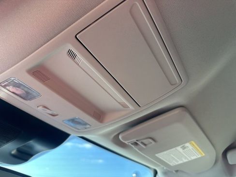 Certified 2025 Ford Maverick XLT w/ XLT Luxury Package image 45