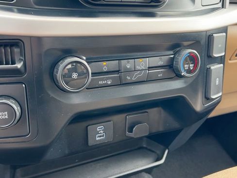 Used 2023 Ford F150 XLT image 33