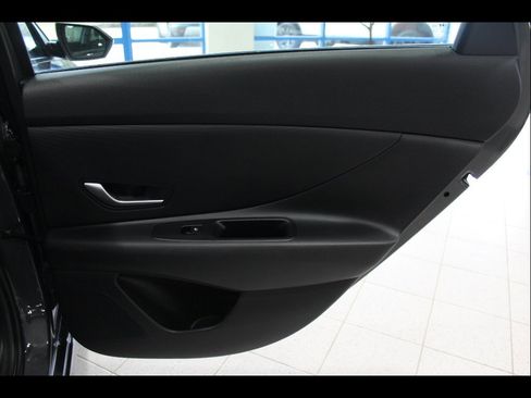 Used 2023 Hyundai Elantra SEL image 22